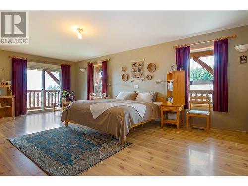 2190 30 Street Ne, Salmon Arm, BC - Indoor Photo Showing Bedroom