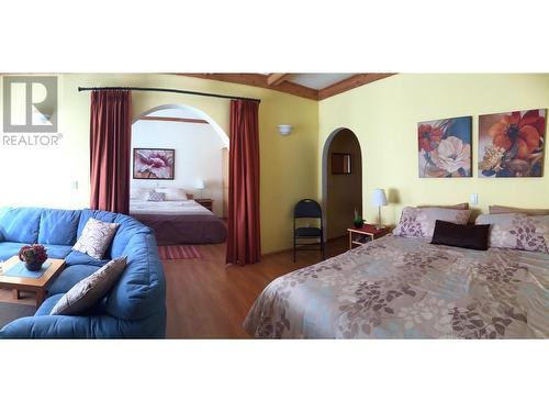 2190 30 Street Ne, Salmon Arm, BC - Indoor Photo Showing Bedroom