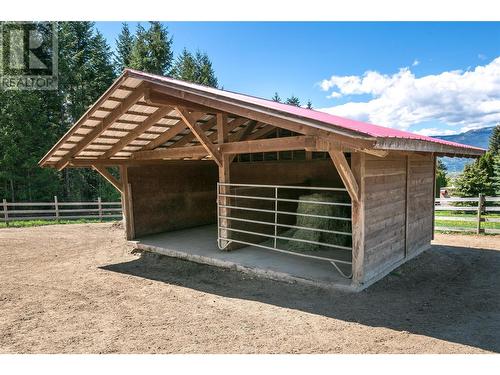 2190 30 Street Ne, Salmon Arm, BC - Outdoor