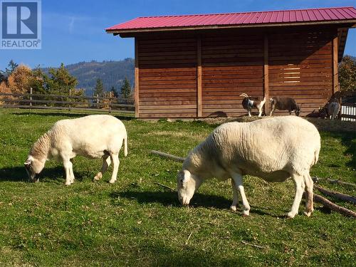 2190 30 Street Ne, Salmon Arm, BC - Outdoor