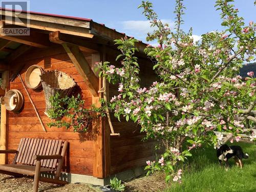 2190 30 Street Ne, Salmon Arm, BC - Outdoor