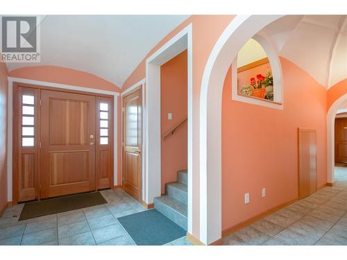 2190 30 Street Ne, Salmon Arm, BC - Indoor Photo Showing Other Room