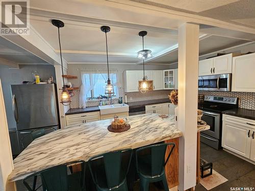 306 West 1St Street, Alida, SK - Indoor