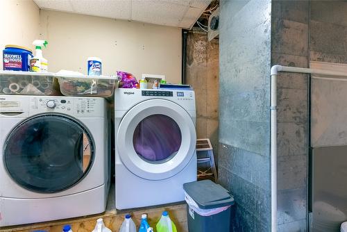 5121 Crawford Place, Kamloops, BC - Indoor Photo Showing Laundry Room