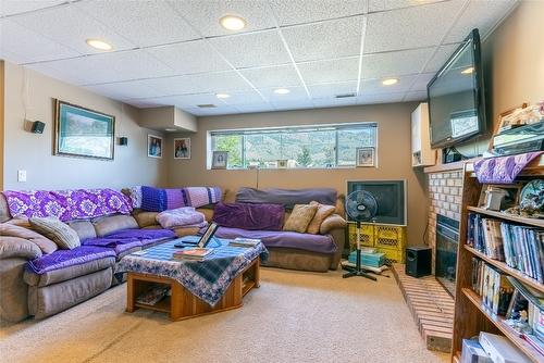 5121 Crawford Place, Kamloops, BC - Indoor Photo Showing Other Room