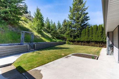 5121 Crawford Place, Kamloops, BC - Outdoor