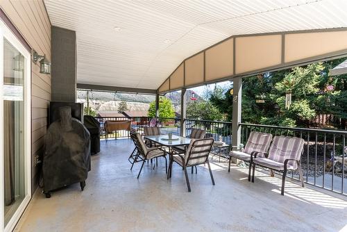 5121 Crawford Place, Kamloops, BC - Outdoor With Deck Patio Veranda With Exterior