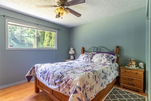 5121 Crawford Place, Kamloops, BC - Indoor Photo Showing Bedroom