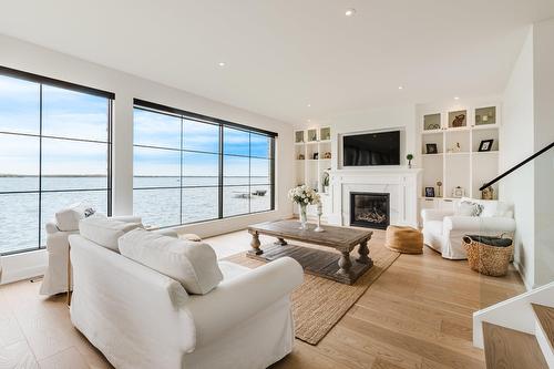 Salon - 21 Prom. St-Louis, Notre-Dame-De-L'Île-Perrot, QC - Indoor Photo Showing Living Room With Fireplace