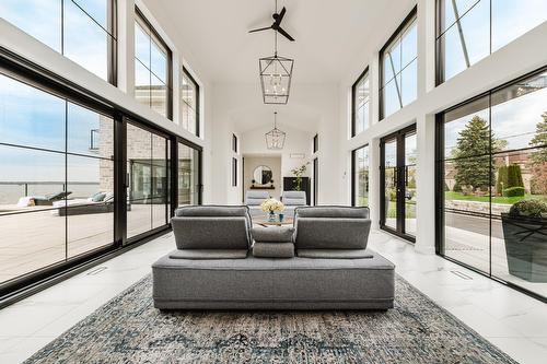 Hall d'entrée/Vestibule - 21 Prom. St-Louis, Notre-Dame-De-L'Île-Perrot, QC - Indoor Photo Showing Other Room