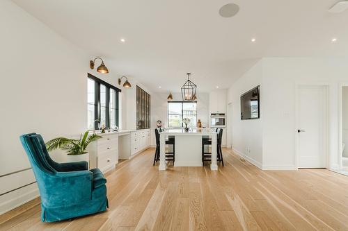 Cuisine - 21 Prom. St-Louis, Notre-Dame-De-L'Île-Perrot, QC - Indoor Photo Showing Other Room