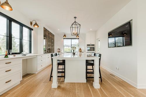 Cuisine - 21 Prom. St-Louis, Notre-Dame-De-L'Île-Perrot, QC - Indoor Photo Showing Kitchen With Upgraded Kitchen