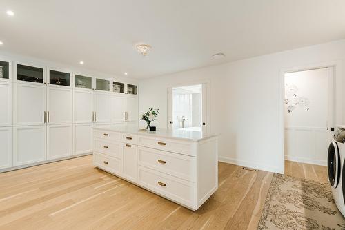 Penderie (Walk-in) - 21 Prom. St-Louis, Notre-Dame-De-L'Île-Perrot, QC - Indoor