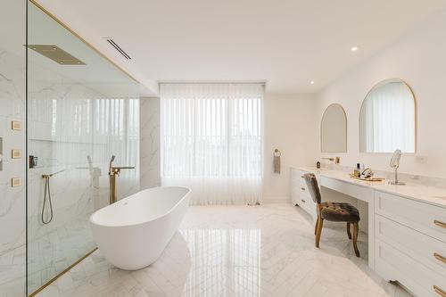 Salle de bains attenante à la CCP - 21 Prom. St-Louis, Notre-Dame-De-L'Île-Perrot, QC - Indoor Photo Showing Bathroom