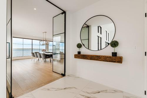 Hall d'entrée/Vestibule - 21 Prom. St-Louis, Notre-Dame-De-L'Île-Perrot, QC - Indoor Photo Showing Other Room