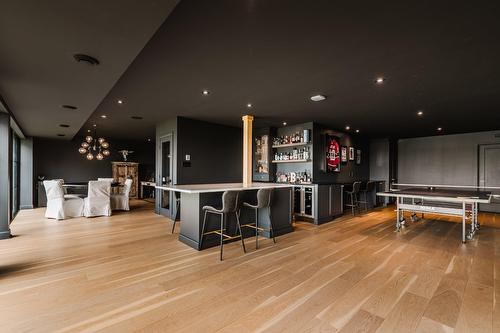 Salle familiale - 21 Prom. St-Louis, Notre-Dame-De-L'Île-Perrot, QC - Indoor Photo Showing Other Room