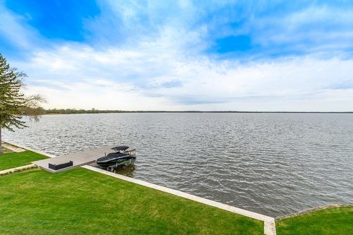 Bord de l'eau - 21 Prom. St-Louis, Notre-Dame-De-L'Île-Perrot, QC - Outdoor With Body Of Water With View