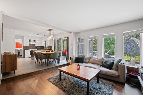 Salon - 153 Route 323, Brébeuf, QC - Indoor Photo Showing Living Room