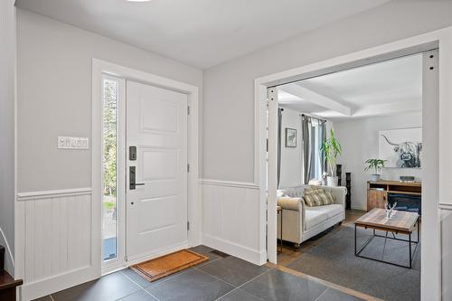 Hall d'entrée/Vestibule - 153 Route 323, Brébeuf, QC - Indoor Photo Showing Other Room