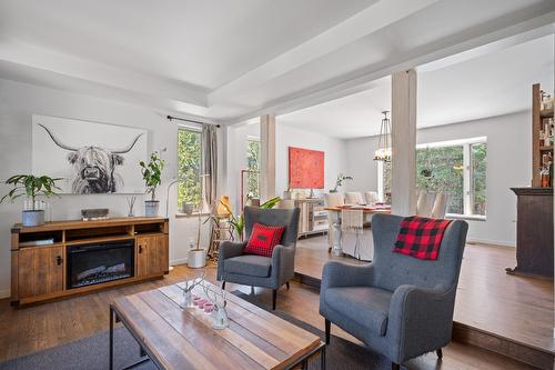 Salon - 153 Route 323, Brébeuf, QC - Indoor Photo Showing Living Room