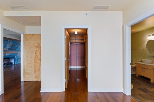 821-21 Dallas Rd, Victoria, BC - Indoor Photo Showing Other Room