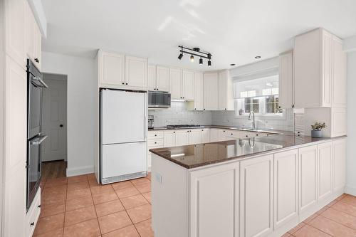 Kitchen - 1037 Ch. Morgan, Saint-Adolphe-D'Howard, QC - Indoor Photo Showing Kitchen