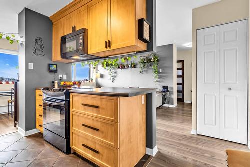 Cuisine - 804-6 Av. Argyle, Saint-Lambert, QC - Indoor Photo Showing Kitchen