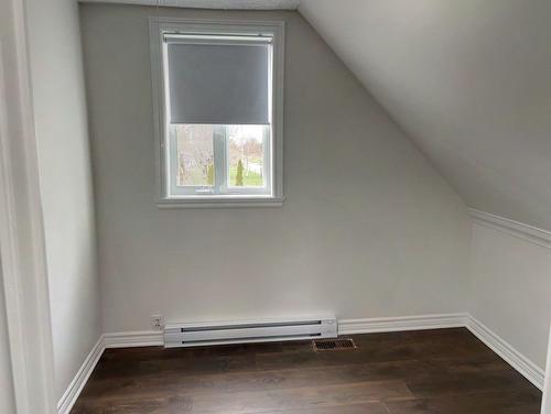 Chambre à coucher - 34 Rue De Vimy, New Carlisle, QC - Indoor Photo Showing Other Room