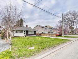 3054 Donald St  Saanich, BC V9B 0W3