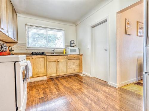 3054 Donald St, Saanich, BC 