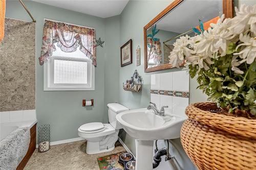 1167 Highway 3, Princeton, BC - Indoor Photo Showing Bathroom