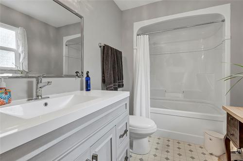 1167 Highway 3, Princeton, BC - Indoor Photo Showing Bathroom