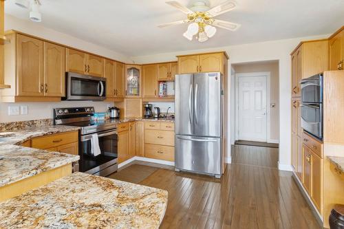 1047 Westview Road, Wynndel, BC - Indoor Photo Showing Kitchen With Stainless Steel Kitchen