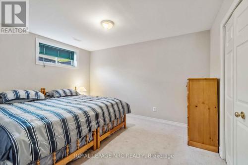 449 Barrington Court, Fort Erie (Ridgeway), ON - Indoor Photo Showing Bedroom
