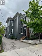 58 MADISON Avenue N  Kitchener, ON N2H 2Z6
