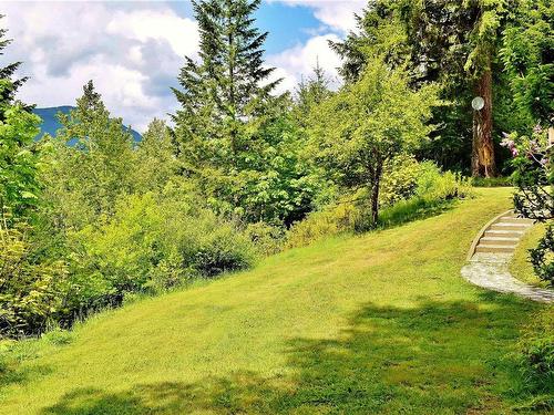 5982 Mayo Rd, Lake Cowichan, BC 