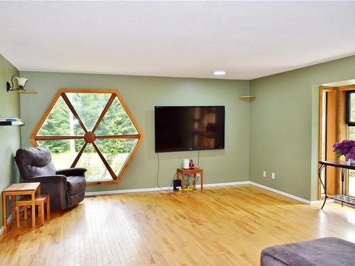 5982 Mayo Rd, Lake Cowichan, BC 