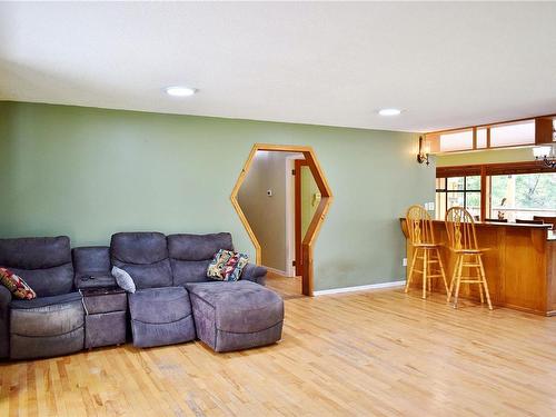 5982 Mayo Rd, Lake Cowichan, BC 