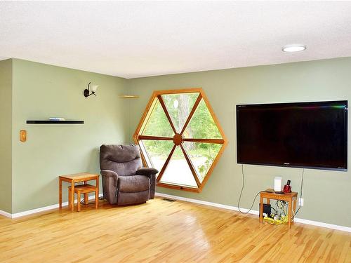 5982 Mayo Rd, Lake Cowichan, BC 