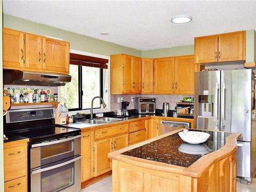 5982 Mayo Rd, Lake Cowichan, BC 