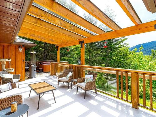 5982 Mayo Rd, Lake Cowichan, BC 