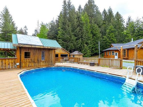 5982 Mayo Rd, Lake Cowichan, BC 