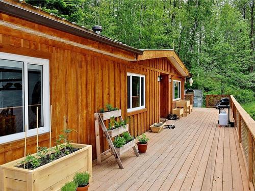 5982 Mayo Rd, Lake Cowichan, BC 