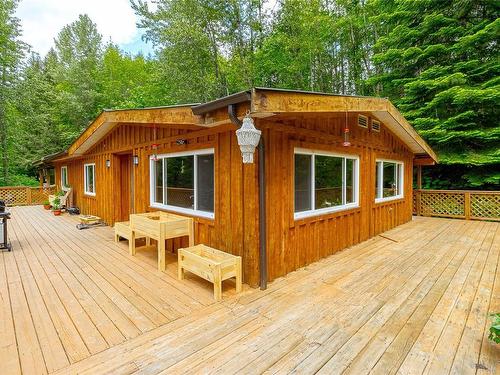 5982 Mayo Rd, Lake Cowichan, BC 