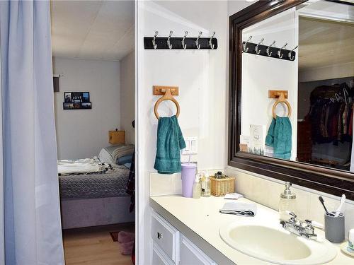 5982 Mayo Rd, Lake Cowichan, BC 