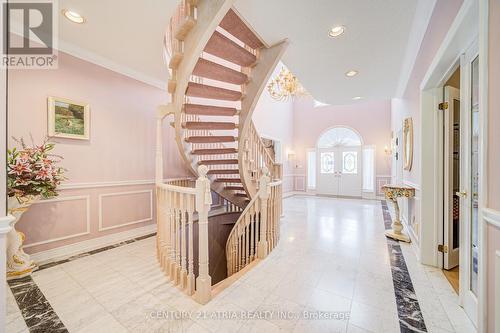 92 Springbrook Drive, Richmond Hill, ON - Indoor Photo Showing Other Room