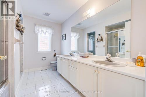 92 Springbrook Drive, Richmond Hill, ON - Indoor Photo Showing Bathroom
