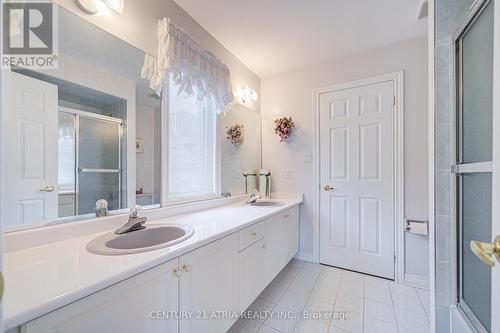 92 Springbrook Drive, Richmond Hill, ON - Indoor Photo Showing Bathroom