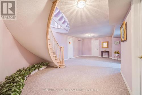 92 Springbrook Drive, Richmond Hill, ON - Indoor Photo Showing Other Room