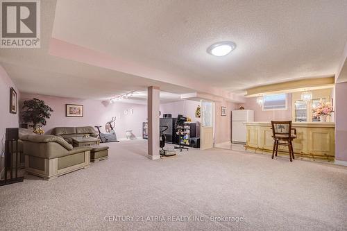 92 Springbrook Drive, Richmond Hill, ON - Indoor